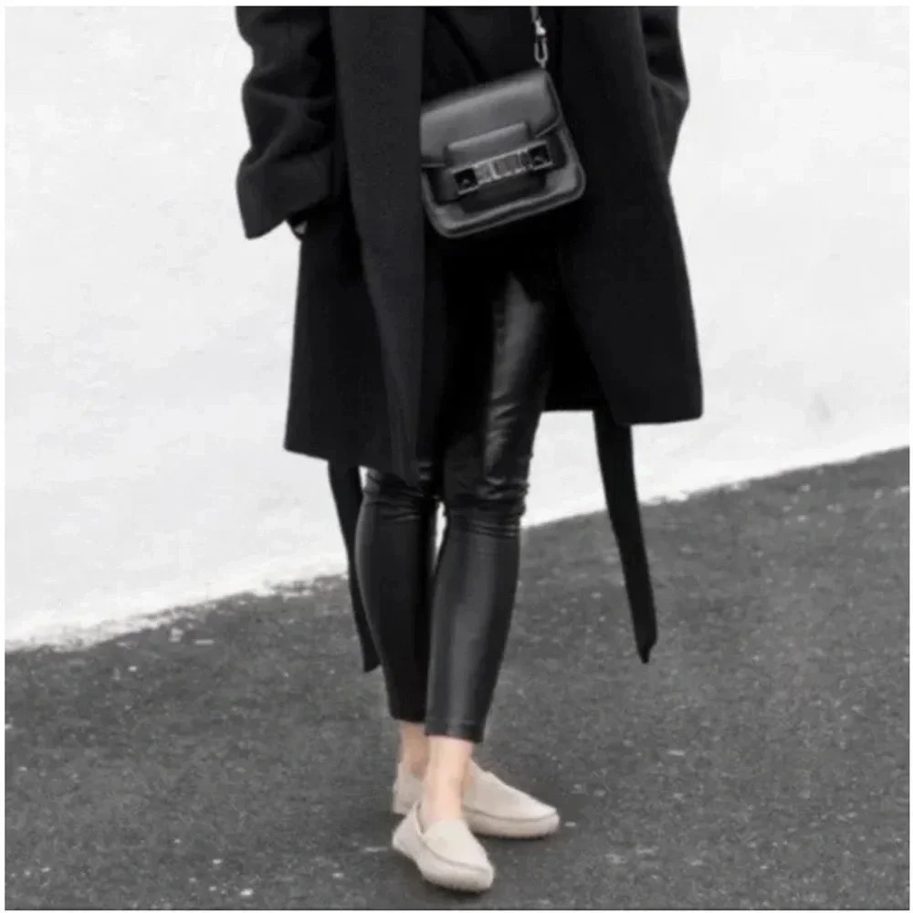 Aritzia Wilfred Free Rebelle Black Vegan Faux Leather  Pants Leggings XS - Picture 4 of 14